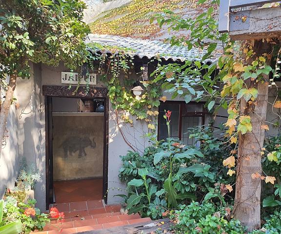 Waterhouse Guest Lodges 295 Indus Street Gauteng Pretoria Facade
