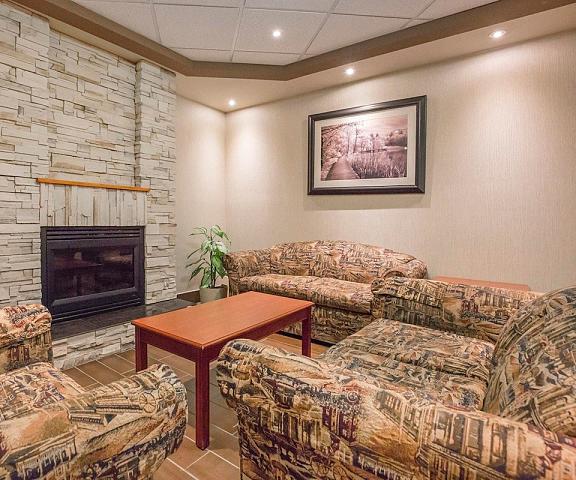 Comfort Inn & Suites University Alberta Calgary Lobby