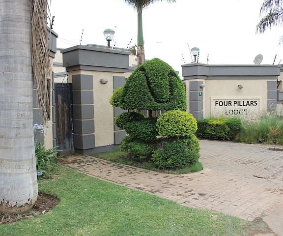 Four Pillars Lodge null Lusaka Facade