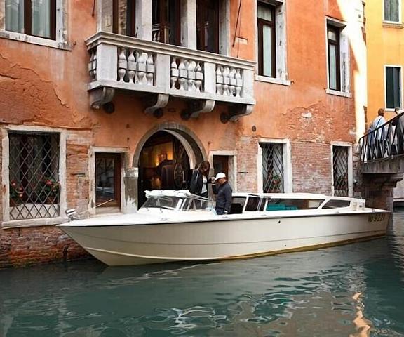 Aqua Palace Hotel Veneto Venice Facade