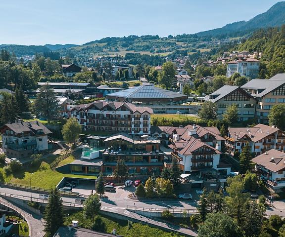 La Roccia Wellness Hotel Trentino-Alto Adige Cavalese Facade
