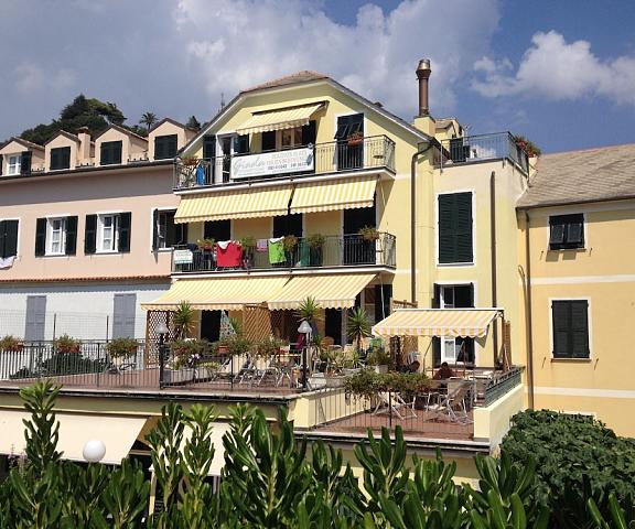 Giada Residence Liguria Moneglia Facade