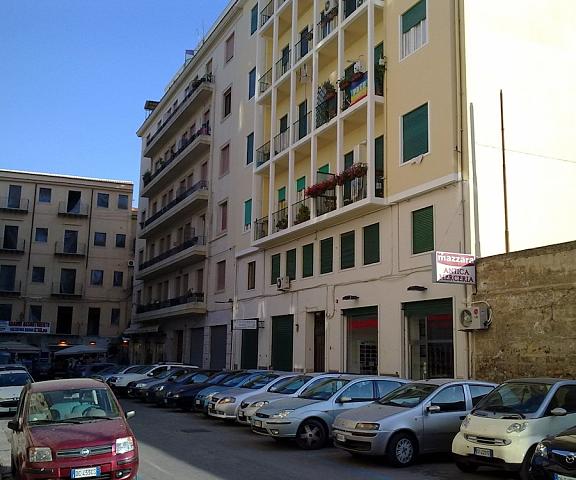 Vado al Massimo Sicily Palermo Facade