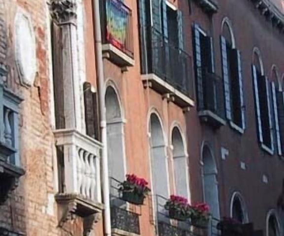 Casa Pisani Canal Veneto Venice Facade