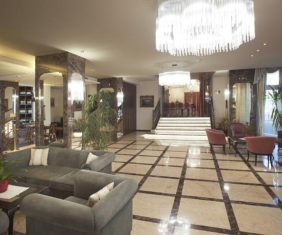 Hotel Calissano Piedmont Alba Lobby