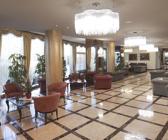 Hotel Calissano Piedmont Alba Lobby