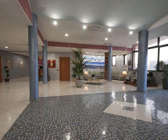 Brindor Hotel Piedmont Poirino Interior Entrance