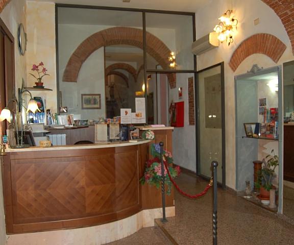 Hotel Leonardo Tuscany Pisa Reception