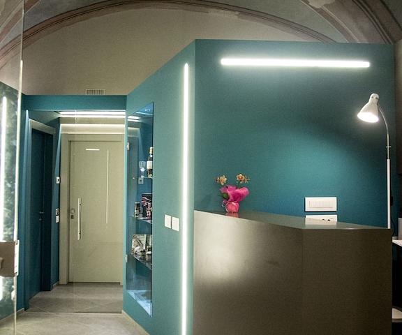 Little Italy Boutique Hostel Umbria Perugia Check-in Check-out Kiosk