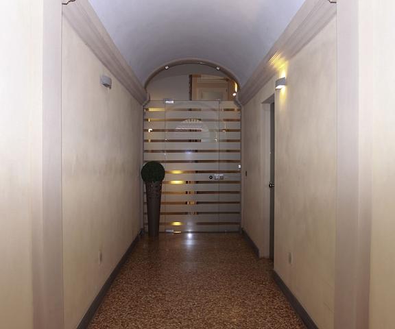Casa Isolani Piazza Maggiore Emilia-Romagna Bologna Entrance