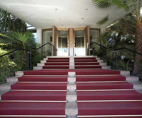 Grand Hotel Passetto Marche Ancona Entrance