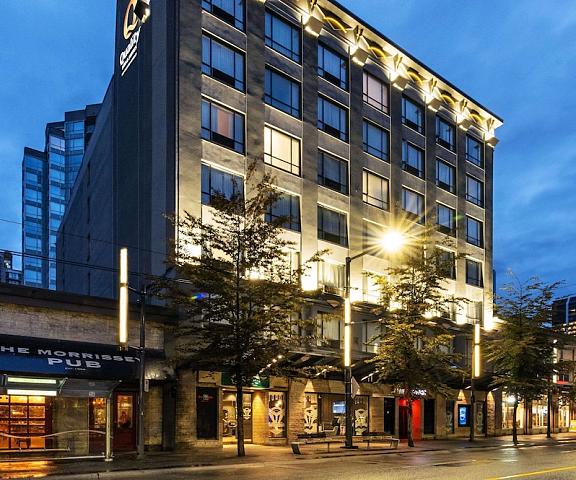 Quality Inn & Suites British Columbia Vancouver Exterior Detail