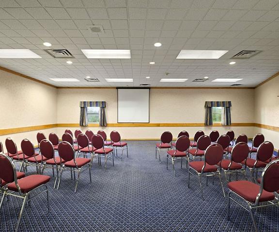 Ramada by Wyndham Trenton Ontario Trenton Meeting Room