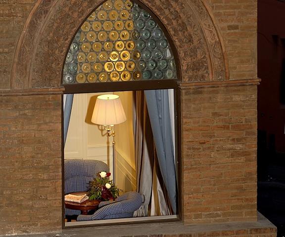 Hotel Corona d'Oro Emilia-Romagna Bologna Exterior Detail