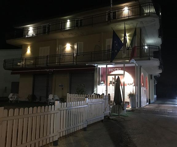 Ascot Hotel Campania Caianello Facade