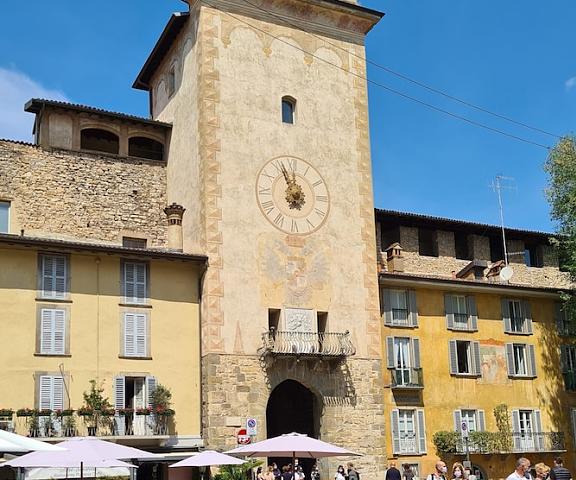Hotel Piazza Vecchia Lombardy Bergamo Exterior Detail