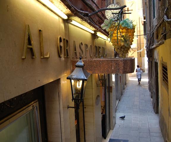 Hotel Graspo de Ua Veneto Venice Entrance