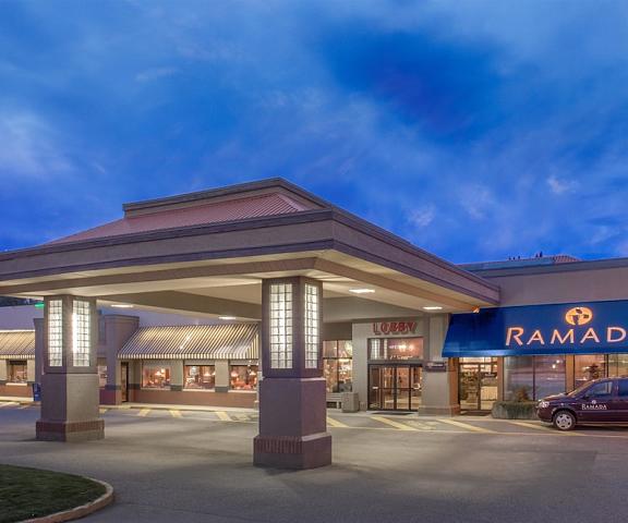 Ramada Hotel & Conference Center by Wyndham Kelowna British Columbia Kelowna Entrance
