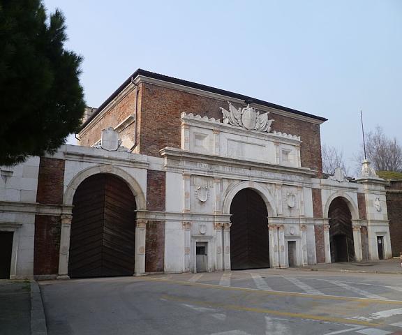 Hotel Maxim Veneto Verona Exterior Detail