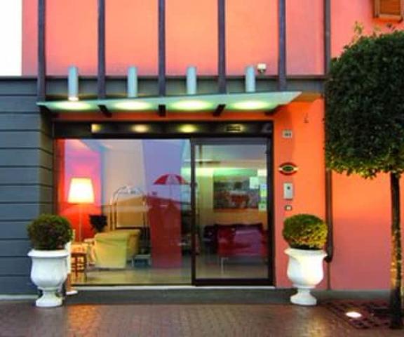Sirio Hotel Piedmont Dormelletto Entrance