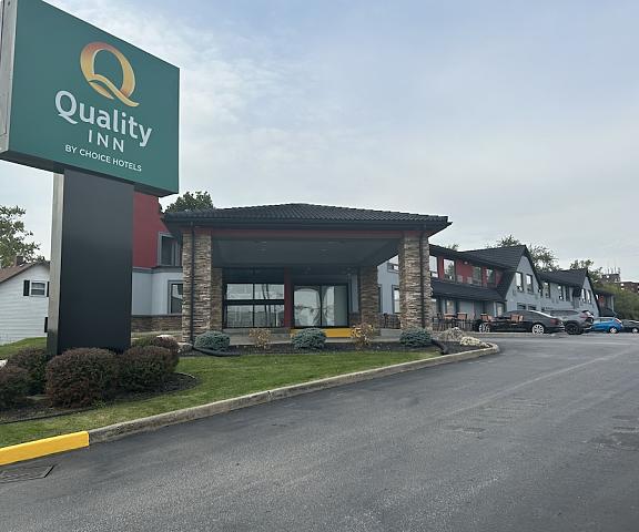Quality Inn Ontario Leamington Facade