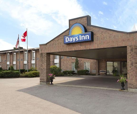 Days Inn by Wyndham Brantford Ontario Brantford Exterior Detail