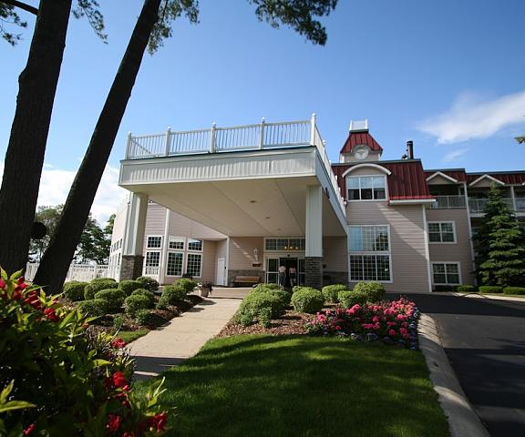Bayshore Resort Michigan Traverse City Entrance