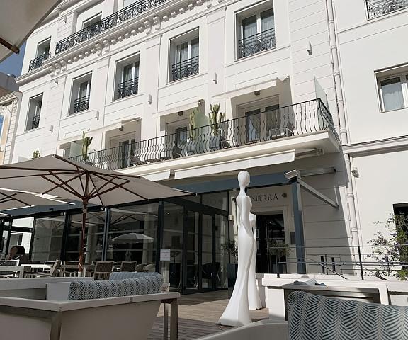 Hôtel Le Canberra Provence - Alpes - Cote d'Azur Cannes Facade