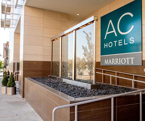 AC Hotel by Marriott Cincinnati at The Banks Ohio Cincinnati Entrance