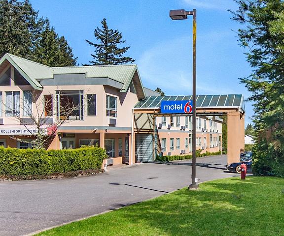 Motel 6 Surrey, BC British Columbia Surrey Exterior Detail