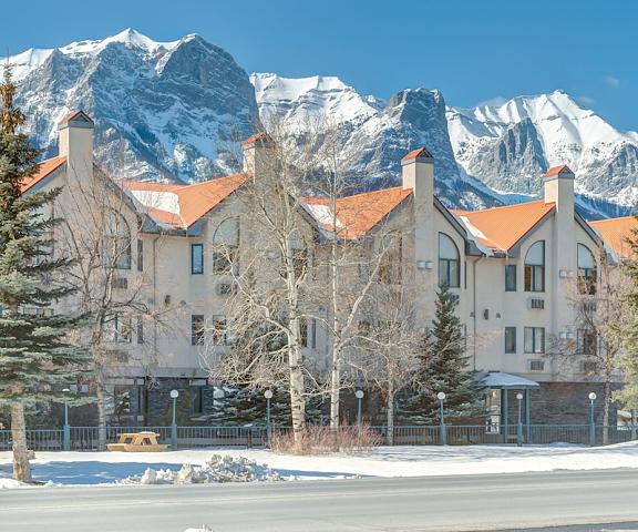Chateau Canmore Alberta Canmore Facade