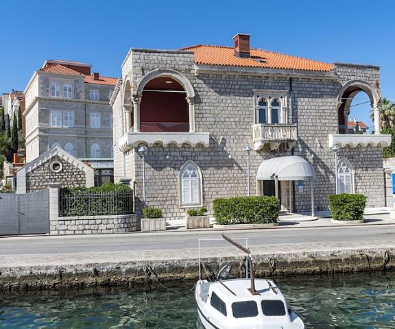 Hotel Lapad Dubrovnik - Southern Dalmatia Dubrovnik Entrance