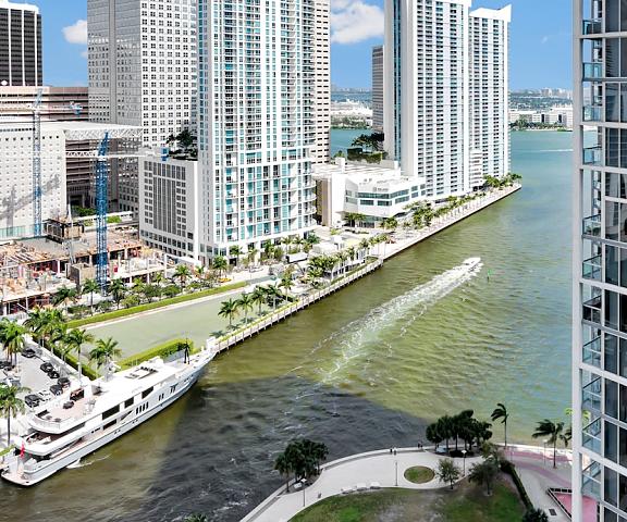 Icon Residences By Sunnyside Hotel and Resorts Florida Miami Exterior Detail