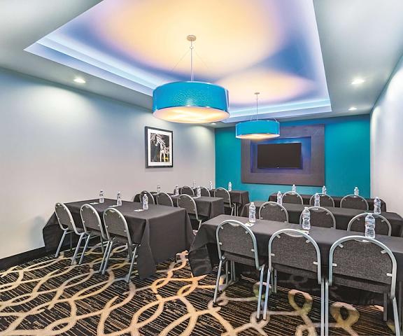 La Quinta Inn & Suites by Wyndham Cleveland TN Tennessee Cleveland Meeting Room