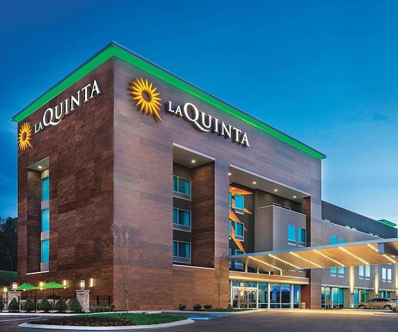 La Quinta Inn & Suites by Wyndham Cleveland TN Tennessee Cleveland Exterior Detail