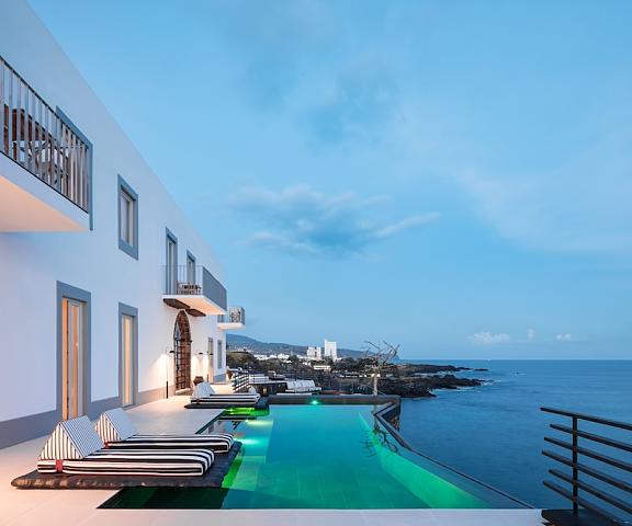 White Exclusive Suite & Villas Azores Lagoa Facade