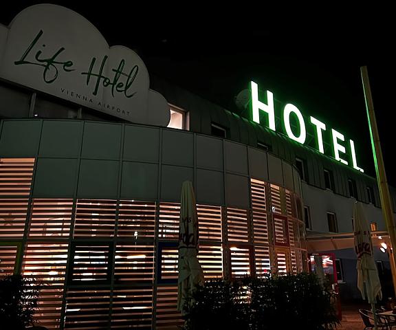 Life Hotel Lower Austria Fischamend Facade