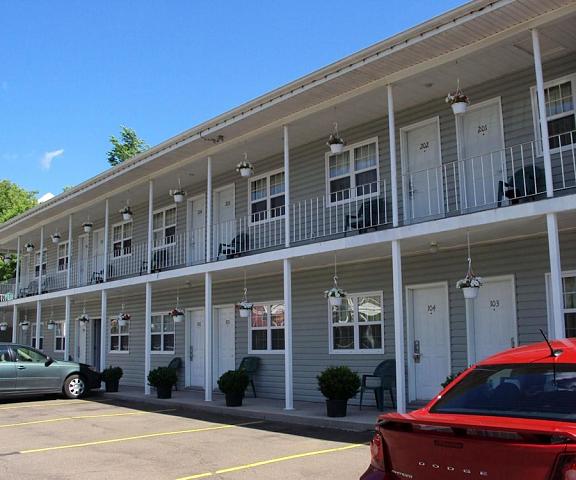 Midtown Motel & Suites New Brunswick Moncton Exterior Detail