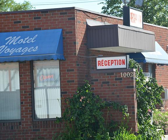 Motel Chez Nous Quebec Laval Entrance