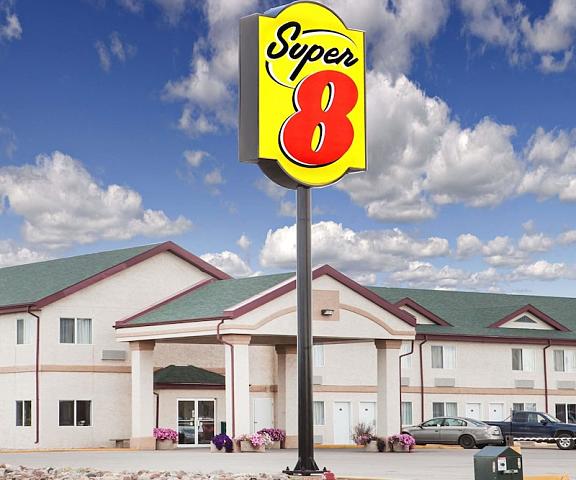 Super 8 by Wyndham Kindersley Saskatchewan Kindersley Exterior Detail