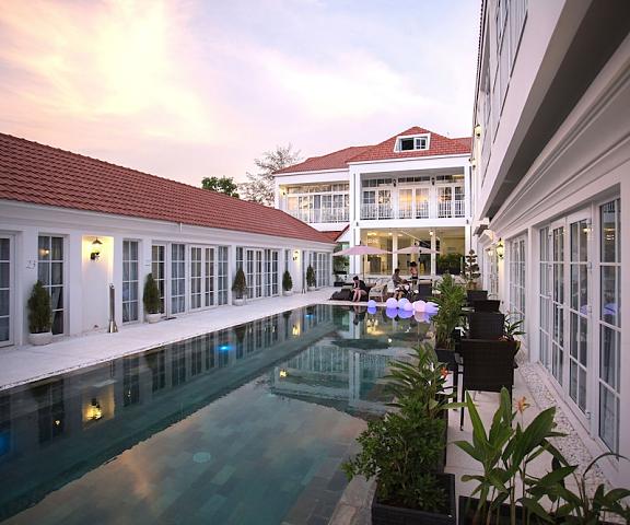 White Boutique Hotel & Residences Koh Kong Sihanoukville Exterior Detail