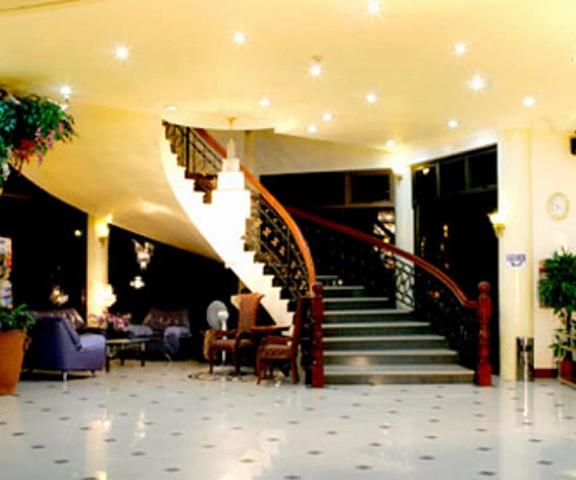 Crown Royale Hotel null Balanga Lobby