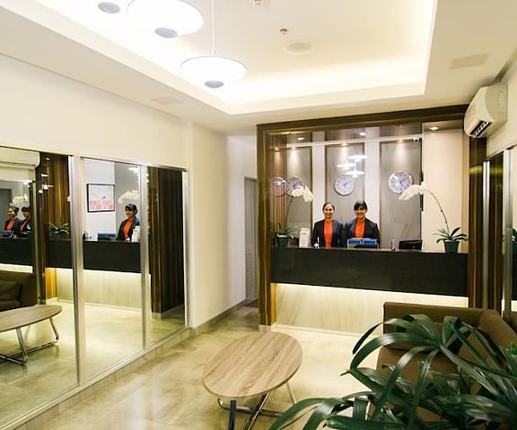 Travelite Express Hotel null Baguio Reception