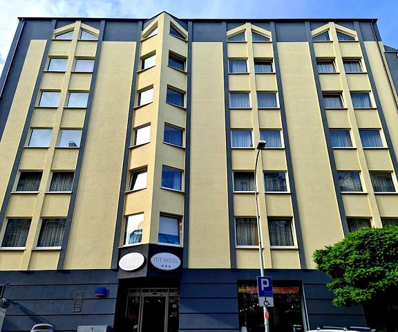 Hit Hotel Masovian Voivodeship Warsaw Facade
