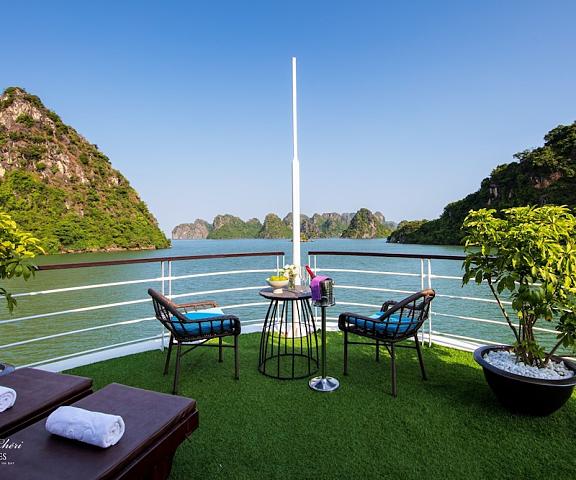 Mon Chéri Cruises Quang Ninh Halong View from Property