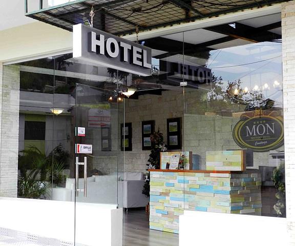 MON Hotel Boutique La Vega Constanza Entrance
