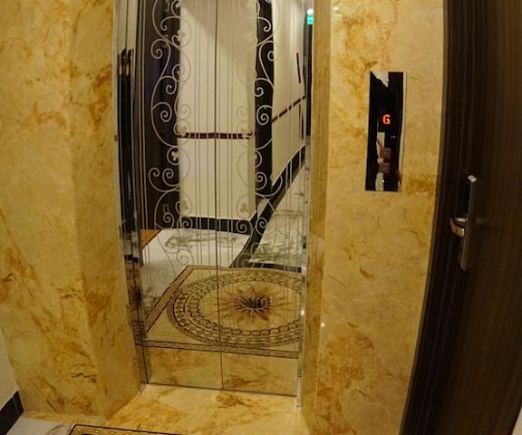 Emerald Serviced Apartments Binh Duong Ho Chi Minh City Staircase
