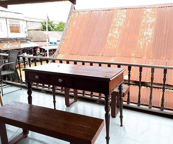 Baan Khunyaichuea Samut Songkhram Amphawa Terrace