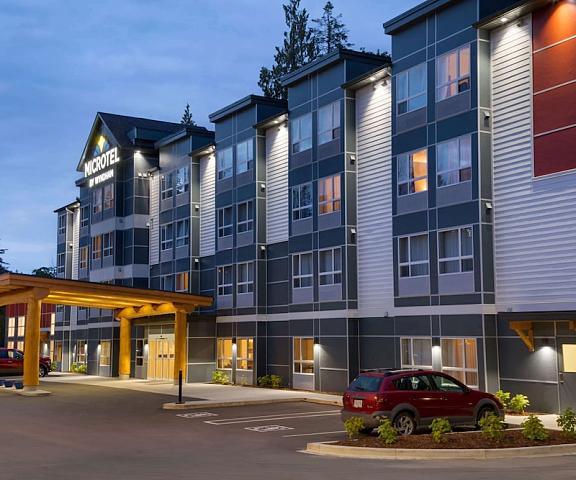 Microtel Inn & Suites by Wyndham Oyster Bay British Columbia Ladysmith Exterior Detail