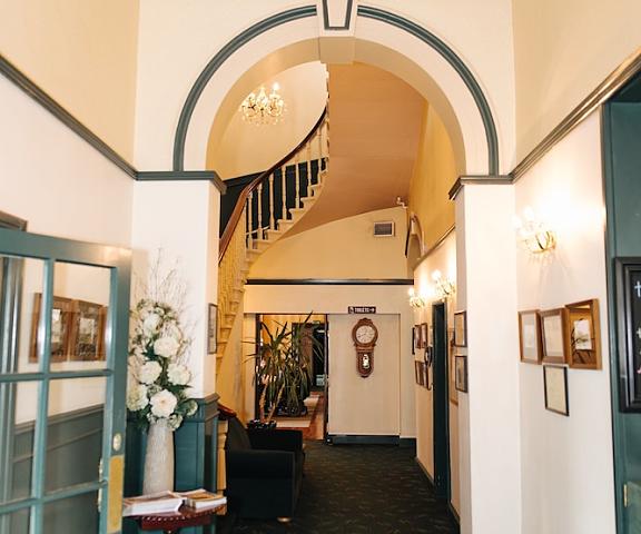 Brydone Hotel Oamaru Otago Oamaru Interior Entrance